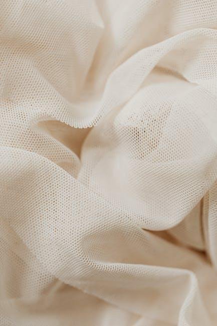 Lightweight ‌Layers: ⁢Stylish Options for ​Transitional Weather